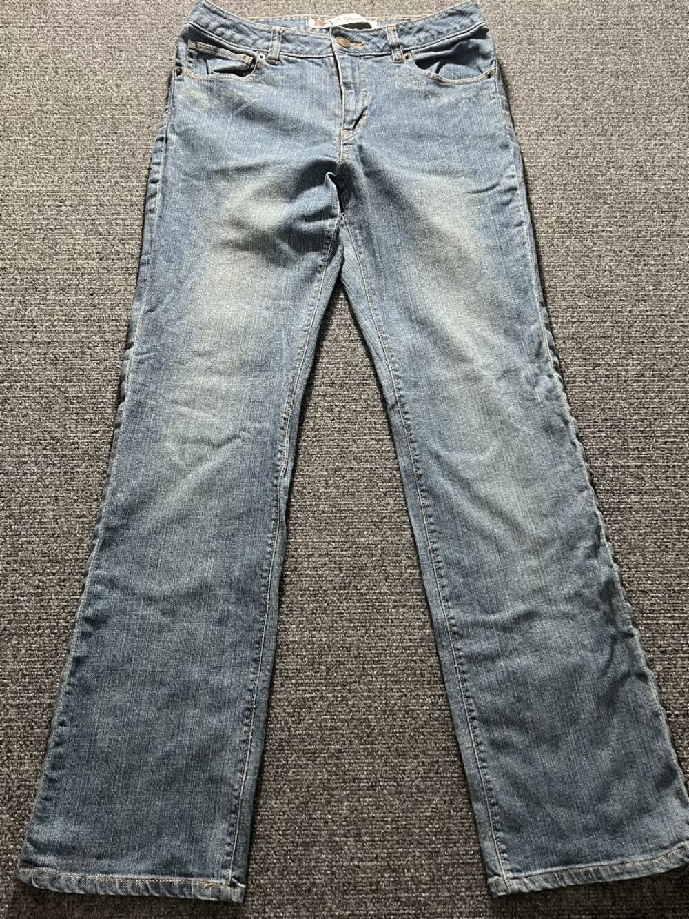 Disney Store Alice in Wonderland Jeans Womens 6 Blue Bootcut Denim
